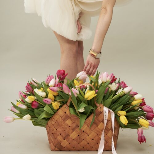 Корзинка с тюльпанами - фото 2