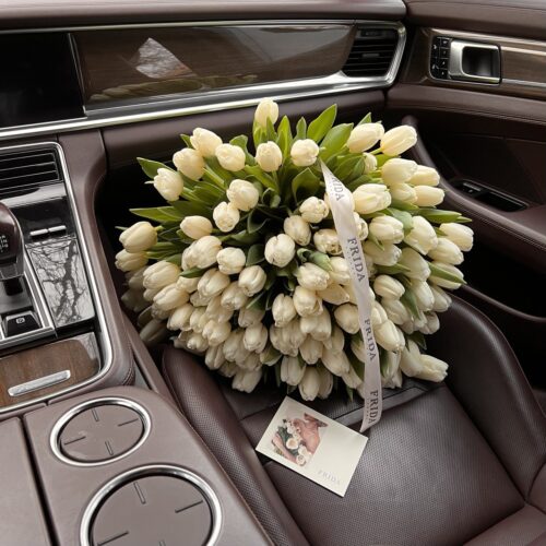 101 белый тюльпан - доставка цветов Кишинев