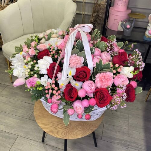 большая корзина «Голландский микс с красными розами» - фото 2